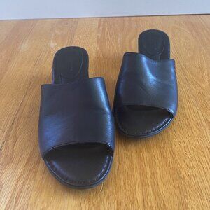 Born Slip-on Heeled Mules Womens size 10 in black
